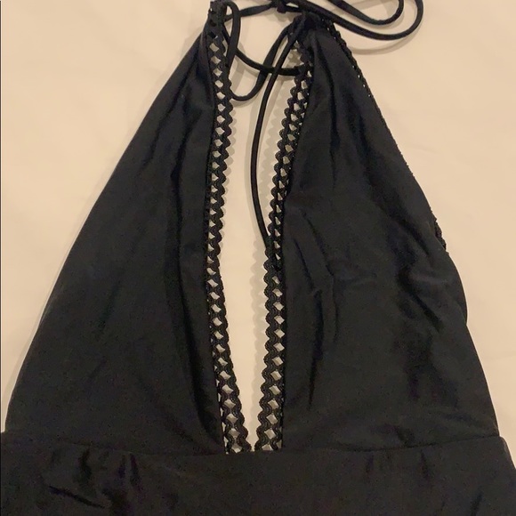 Black one piece swimsuit - Picture 3 of 5